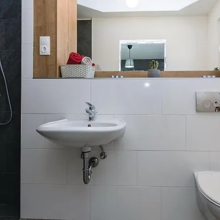 Cozy In Radosinovci With Kitchen Σπίτι διακοπών *