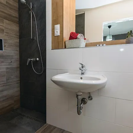 Σπίτι διακοπών Cozy In Radosinovci With Kitchen