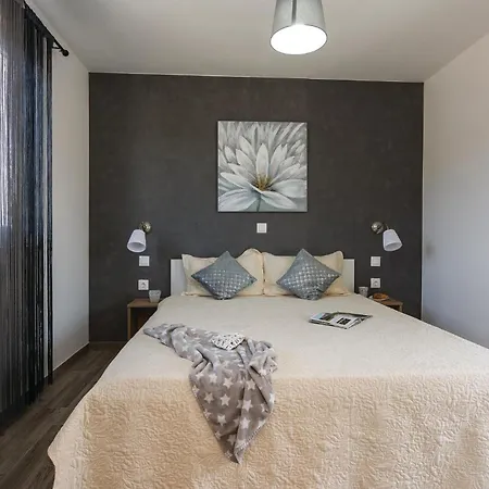 Cozy In Radosinovci With Kitchen Σπίτι διακοπών *