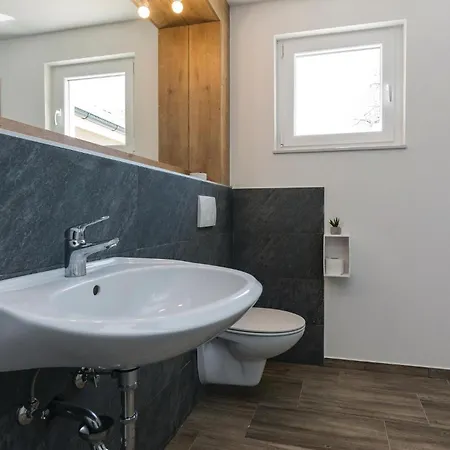 Cozy In Radosinovci With Kitchen * Drliceve Kuce