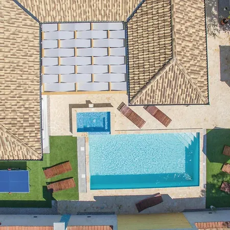 Σπίτι διακοπών Cozy In Radosinovci With Kitchen