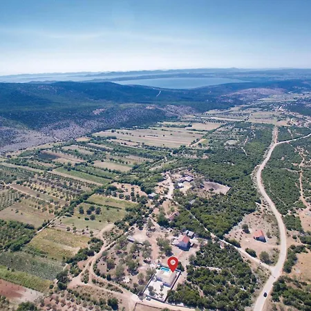 Σπίτι διακοπών Cozy In Radosinovci With Kitchen Drliceve Kuce