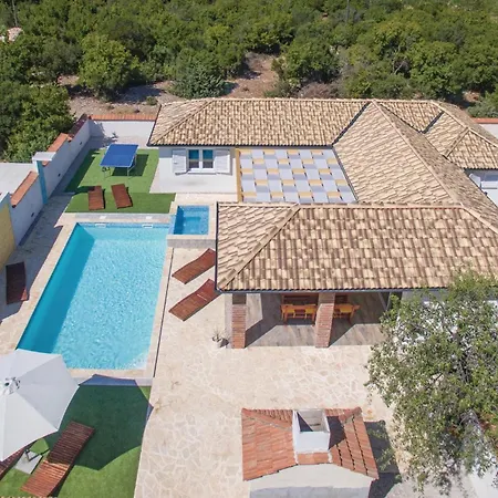 Σπίτι διακοπών Cozy In Radosinovci With Kitchen